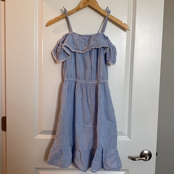 Dresses - Picture 6 of 7